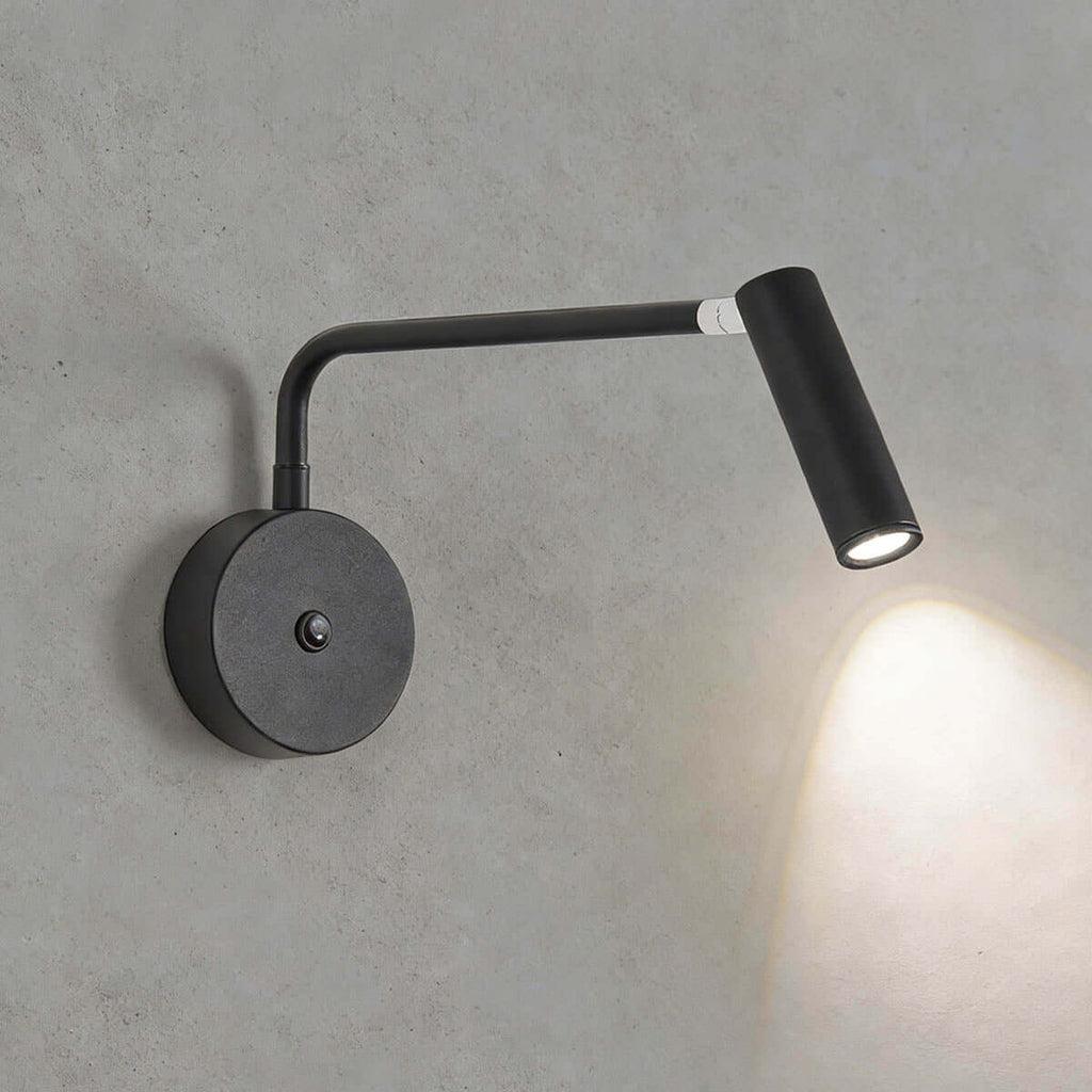 Dymor Wall Light
