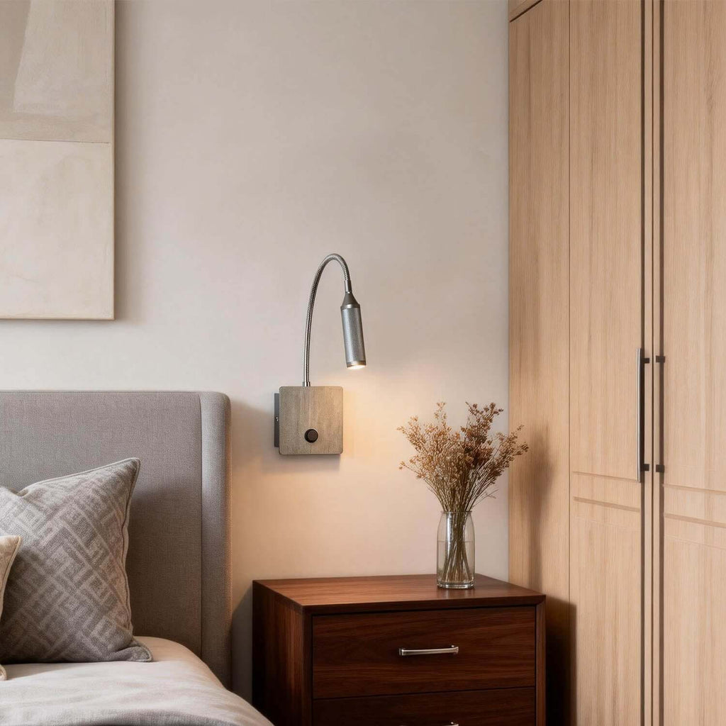 Fivon Wall Light