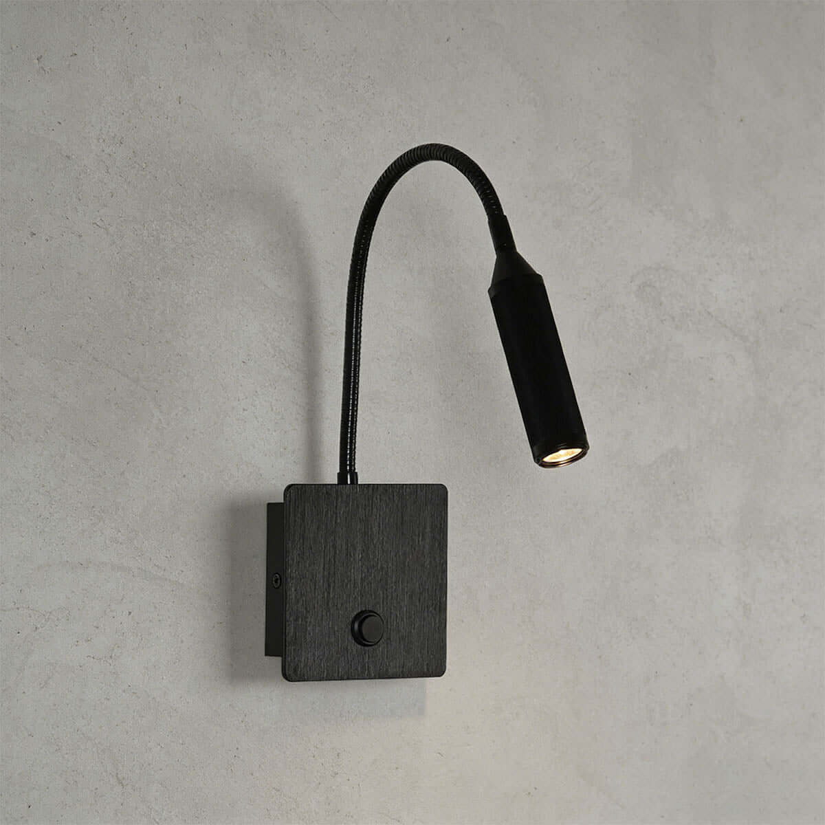 Fivon Wall Light