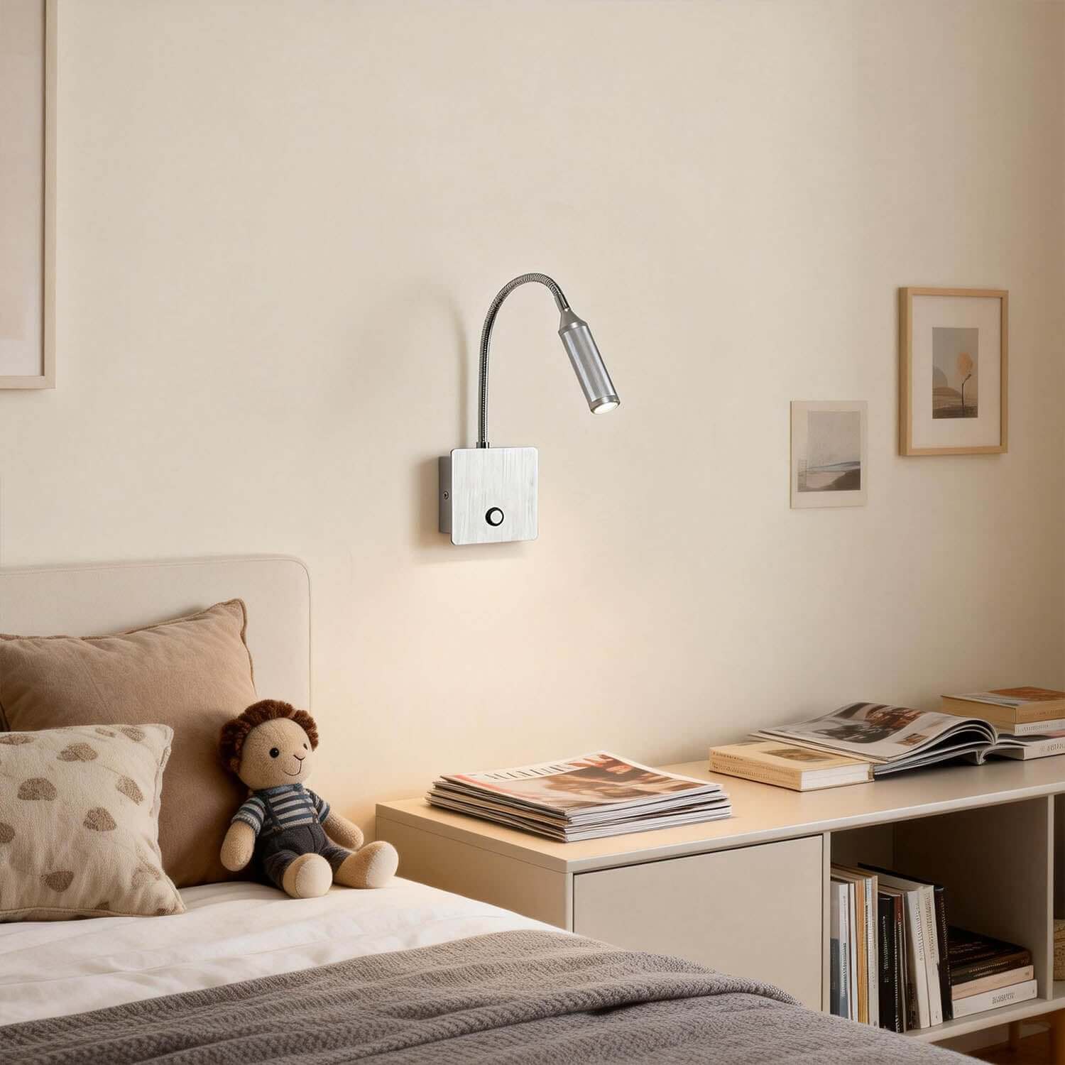 Fivon Wall Light