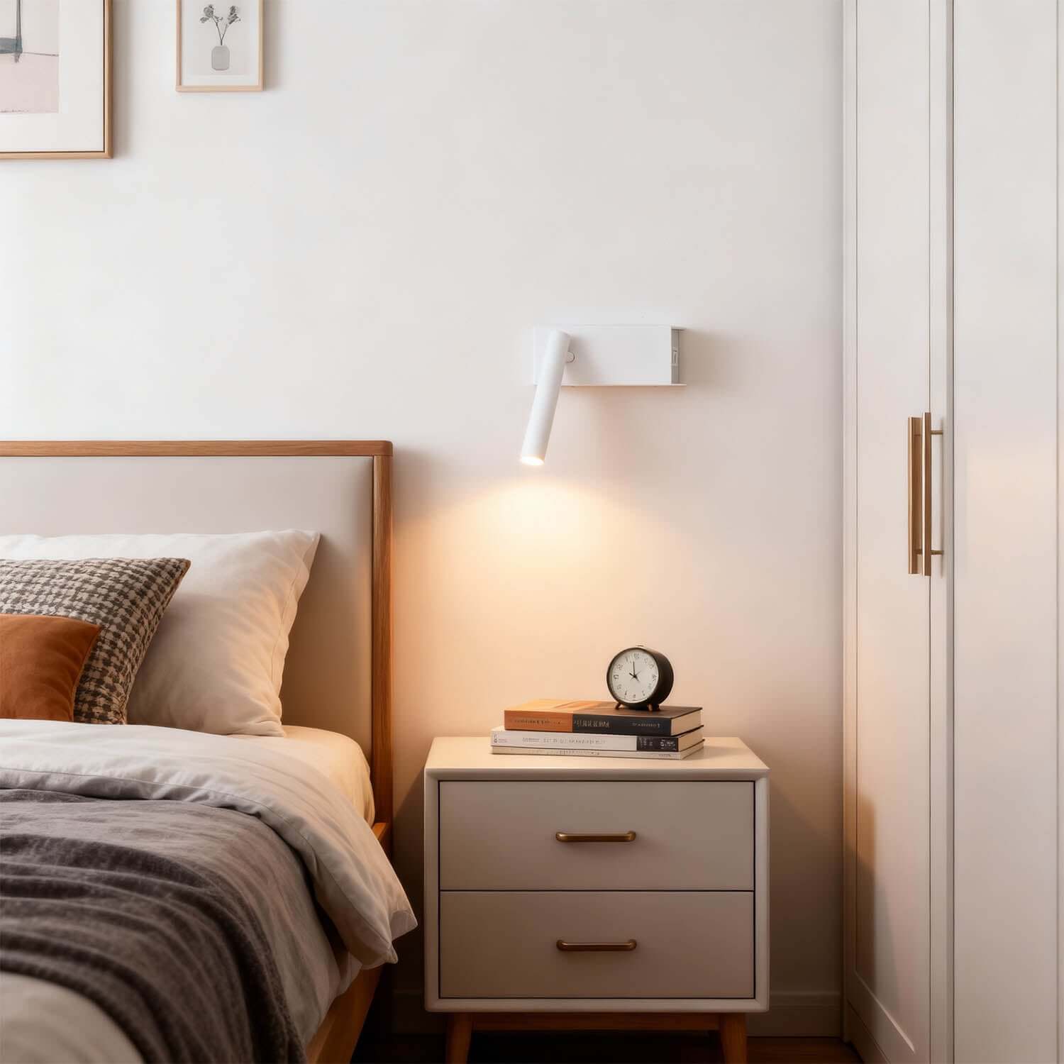 Fruno Wall Lamp