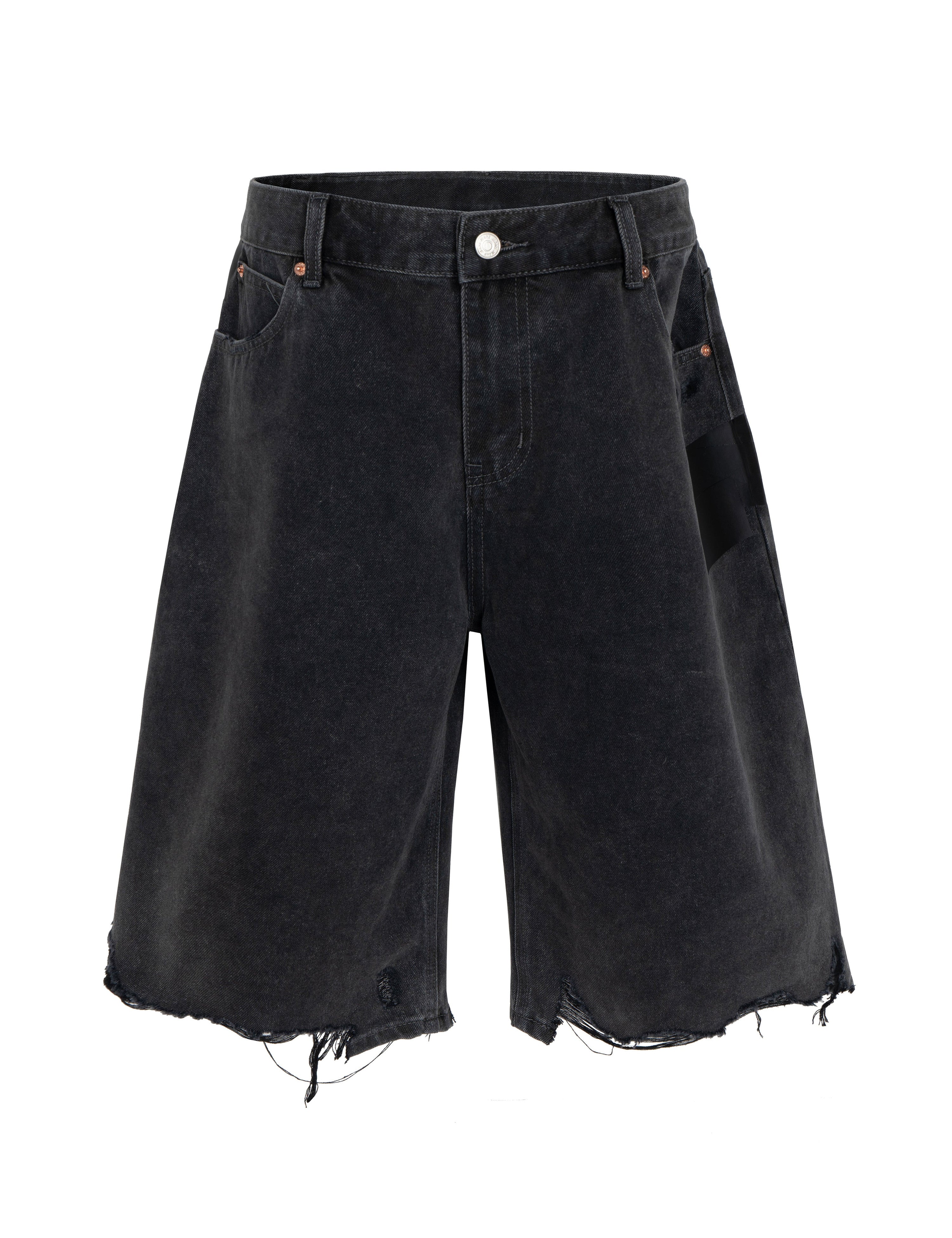 NOIR CUTOFF DENIM SHORTS
