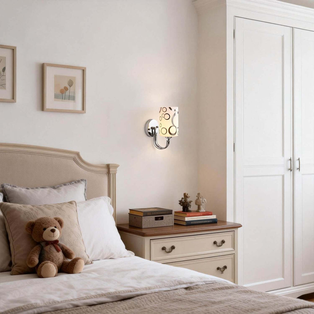 Kivon Wall Light