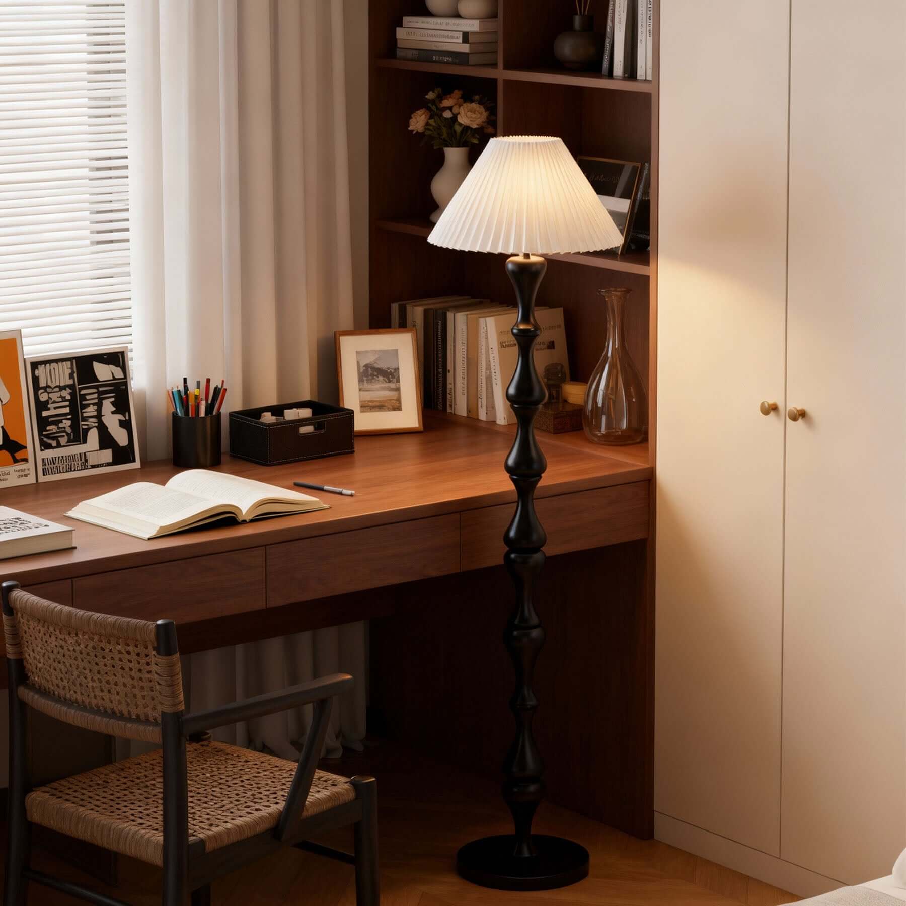 Lunor Floor Lamp