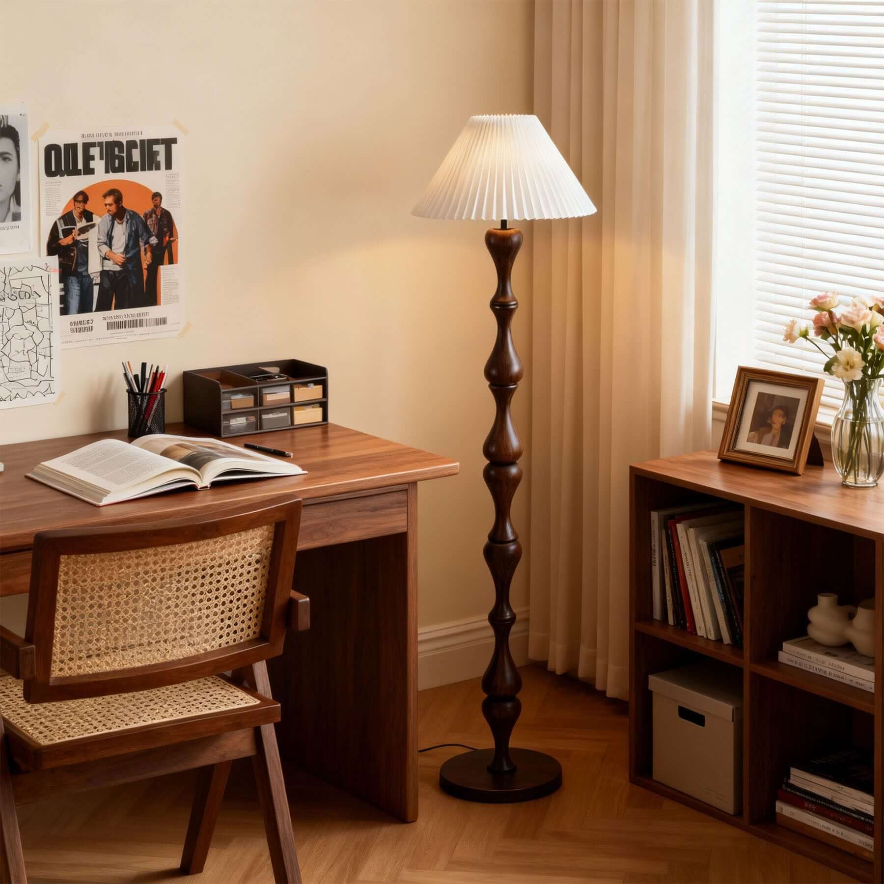 Lunor Floor Lamp