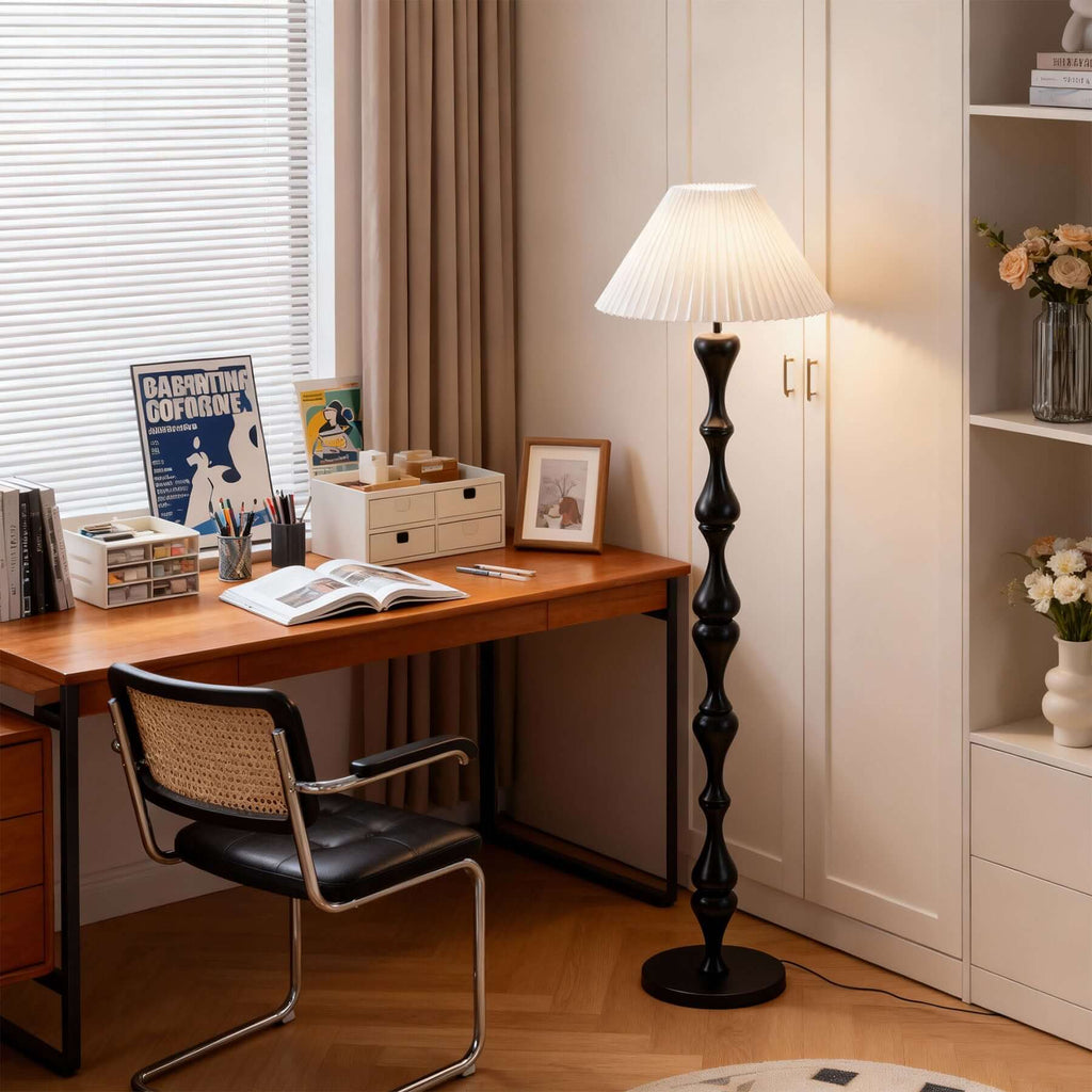 Lunor Floor Lamp