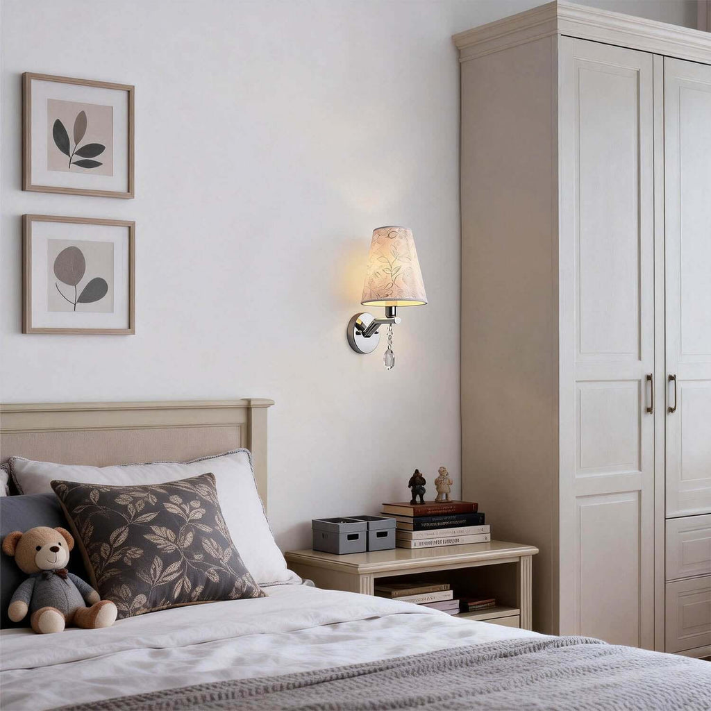 Lynar Wall Light