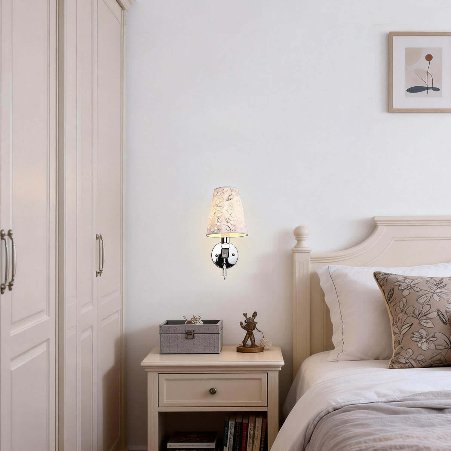 Lynar Wall Light
