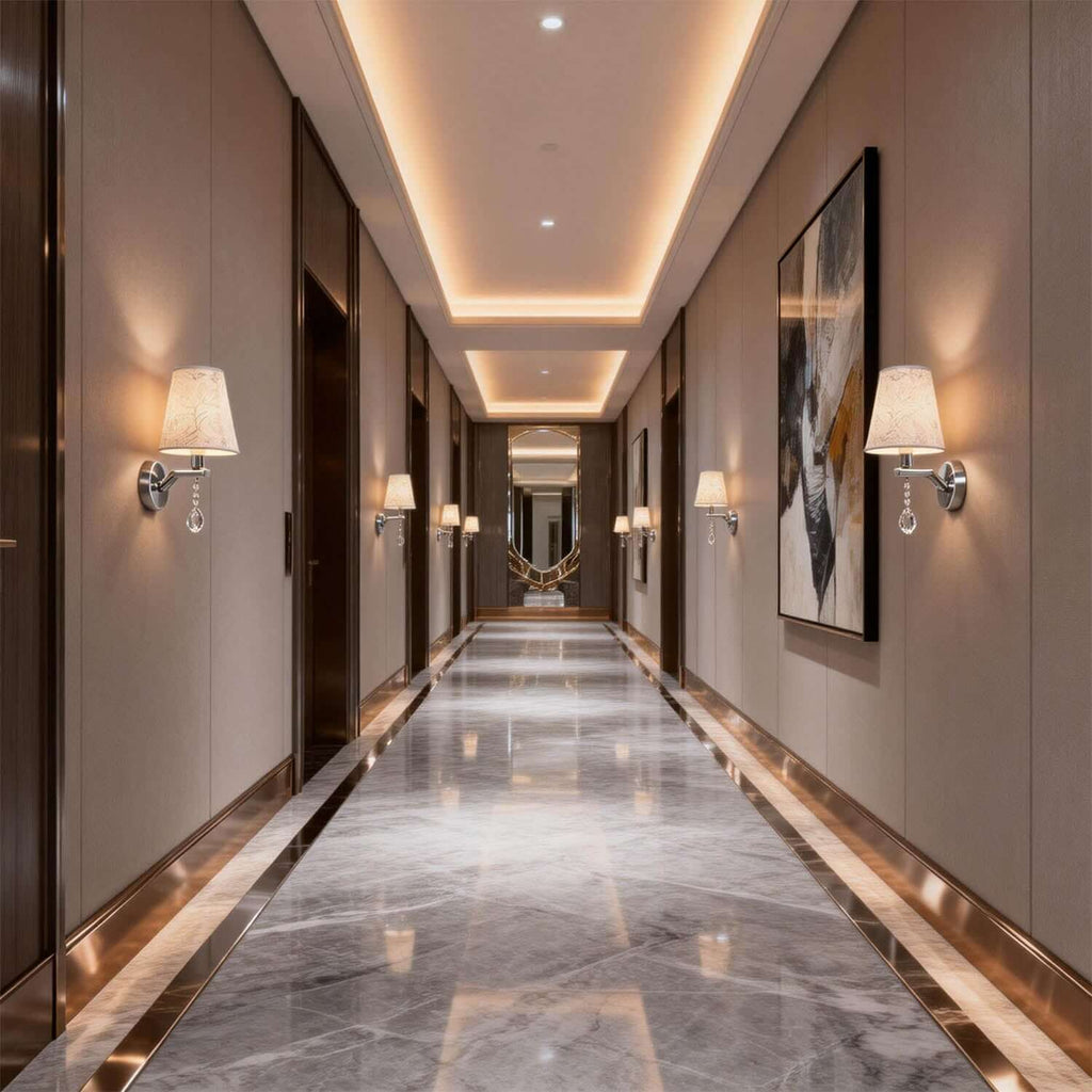 Lynar Wall Light