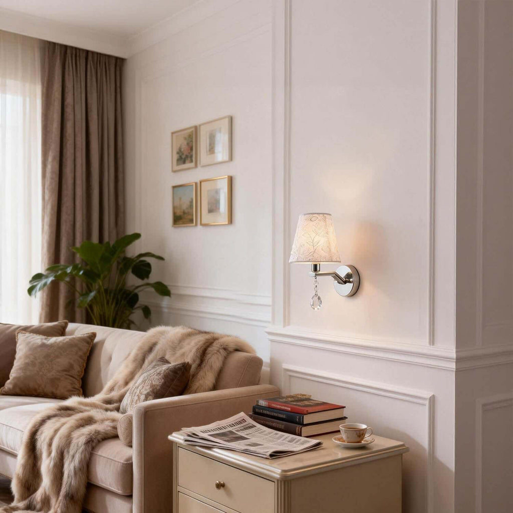 Lynar Wall Light