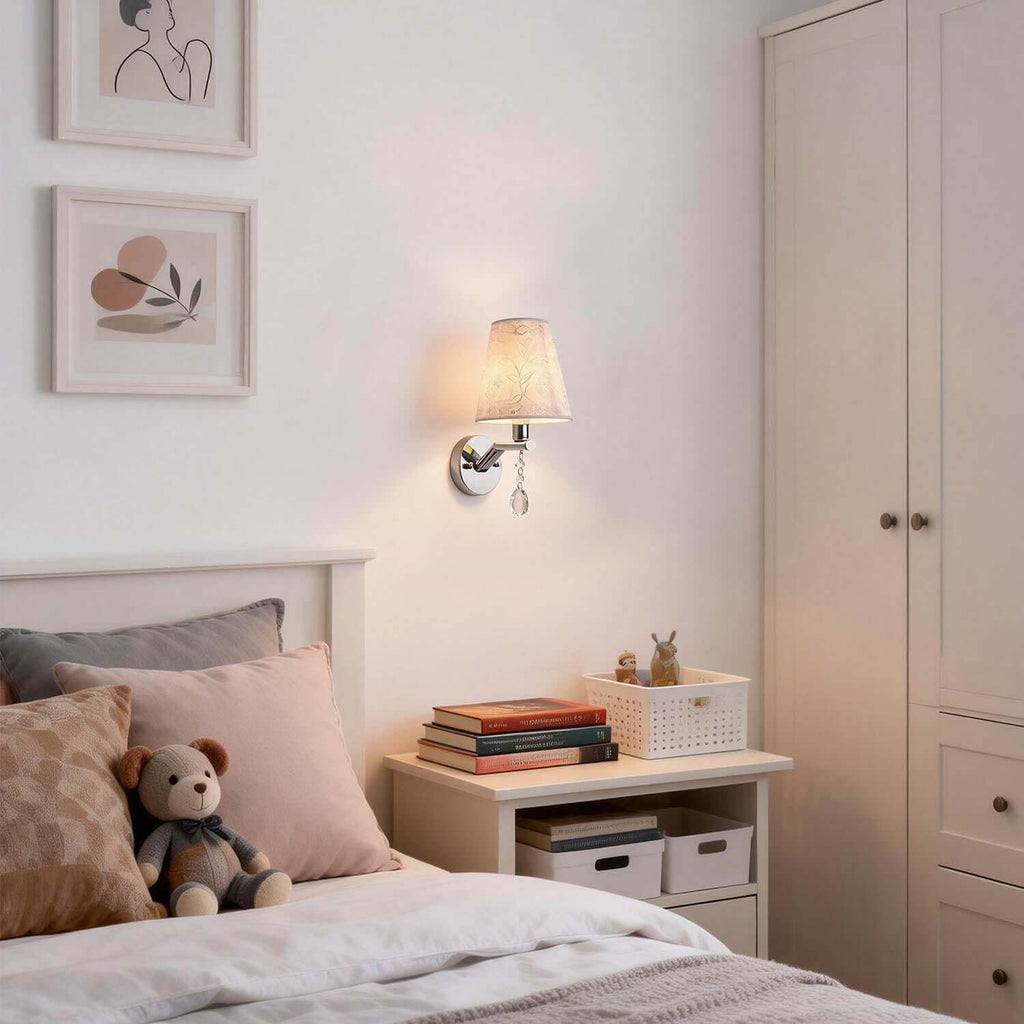 Lynar Wall Light
