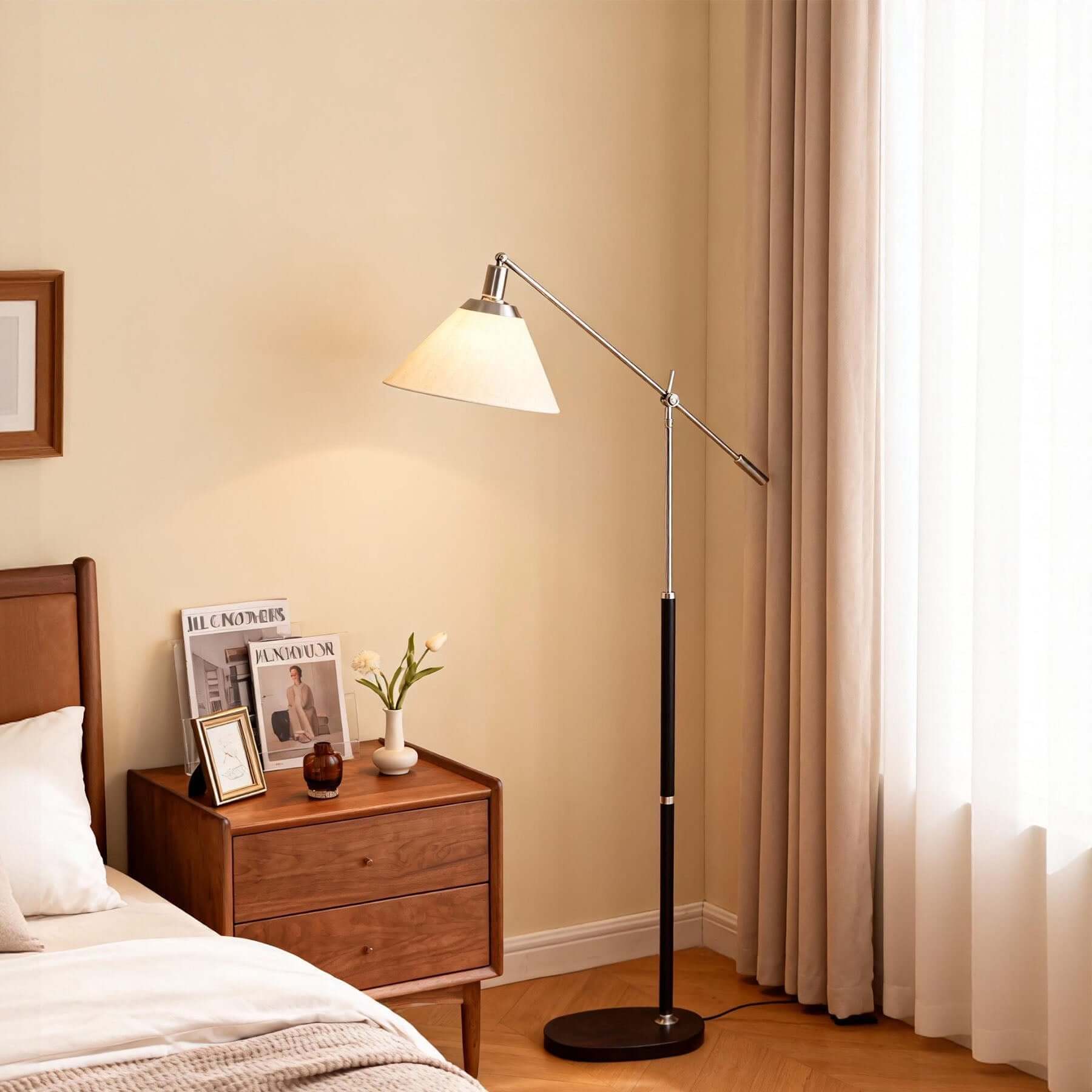 Molti  Floor Lamp