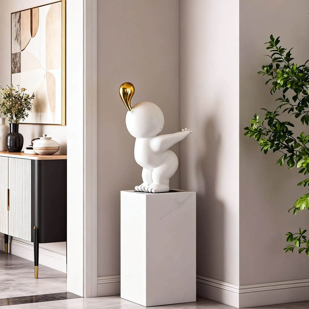Nobiku Sculpture