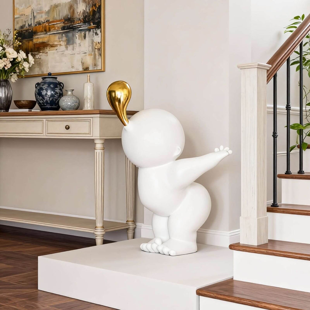 Nobiku Sculpture