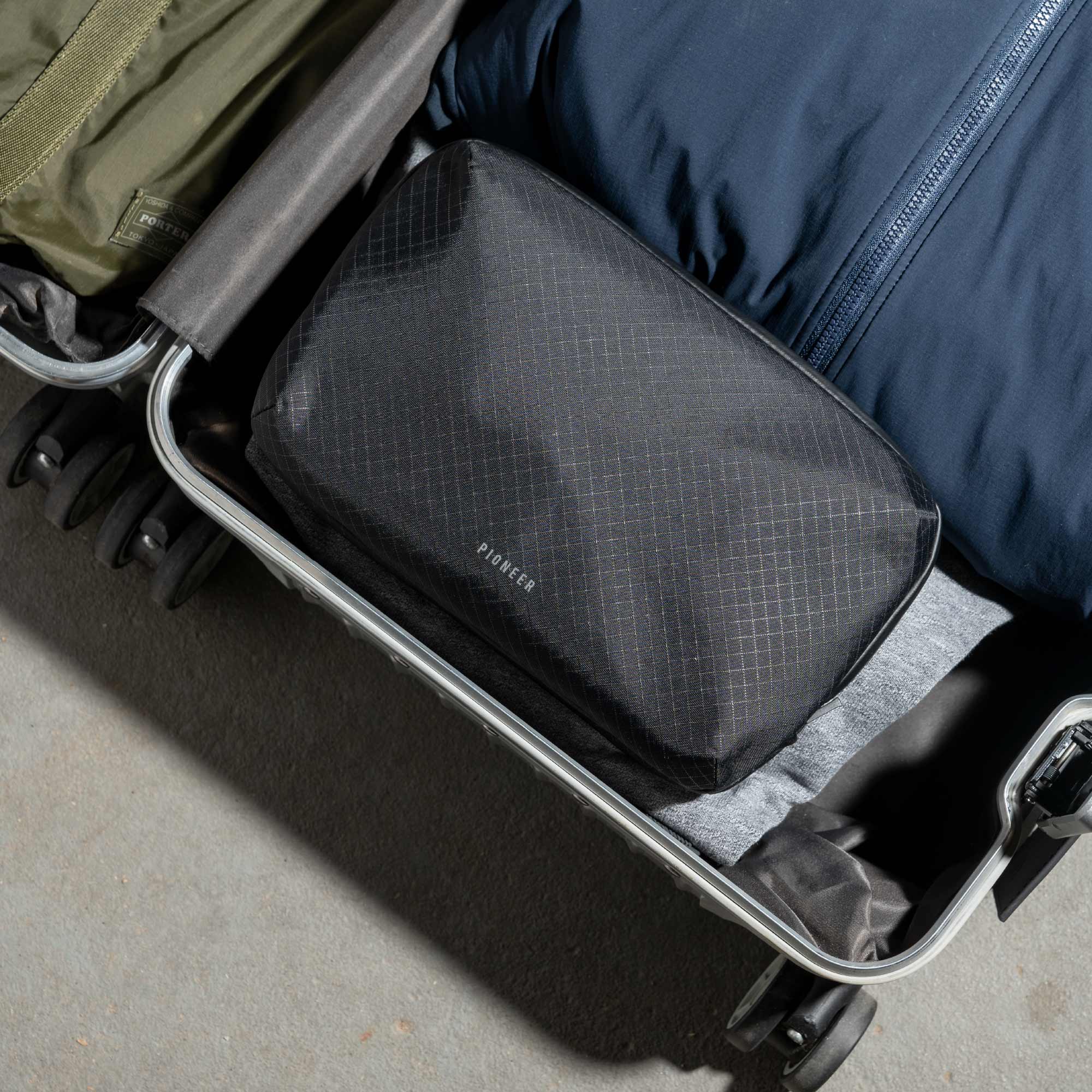 Global Pouch XL