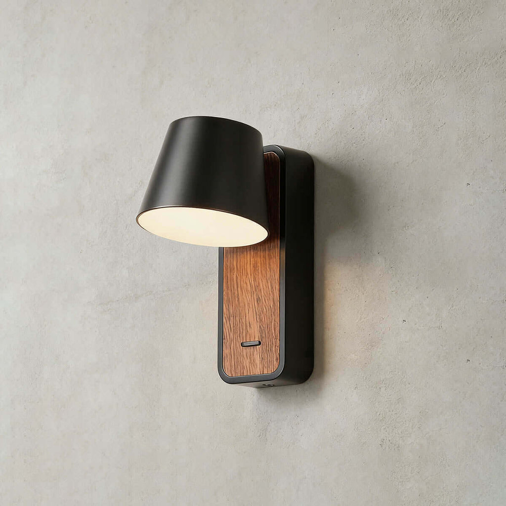 Pavol Wall Light