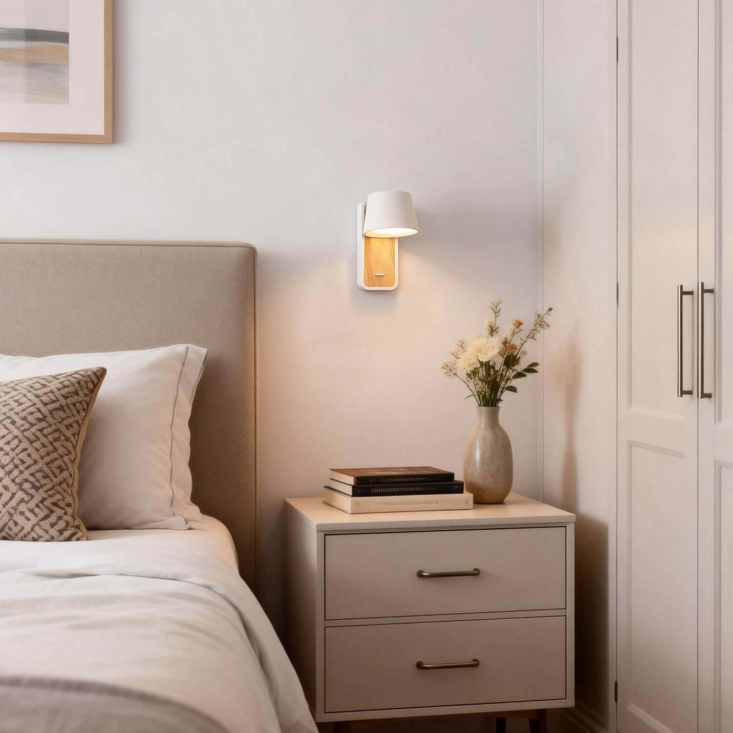 Pavol Wall Light