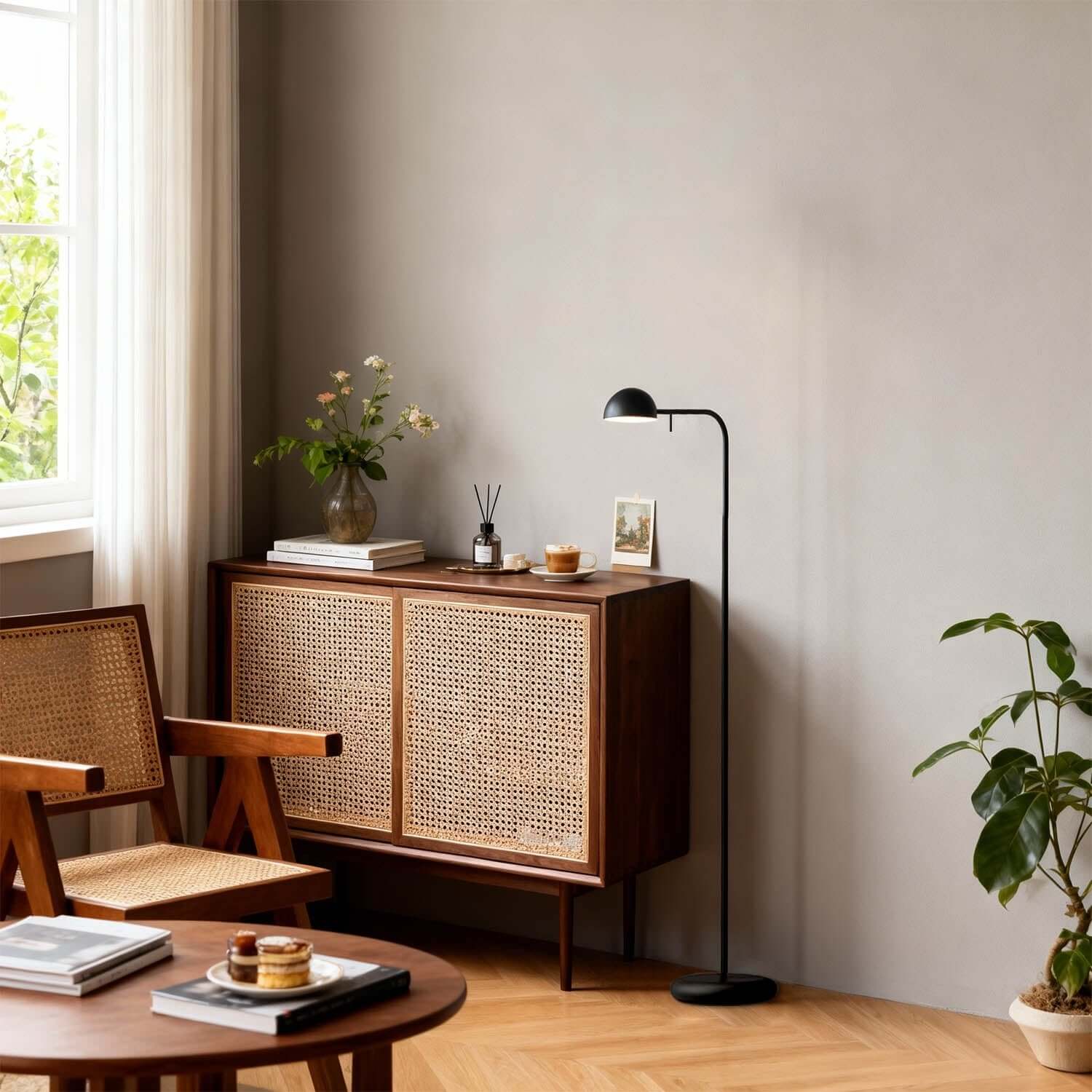 Pelano Floor Lamp
