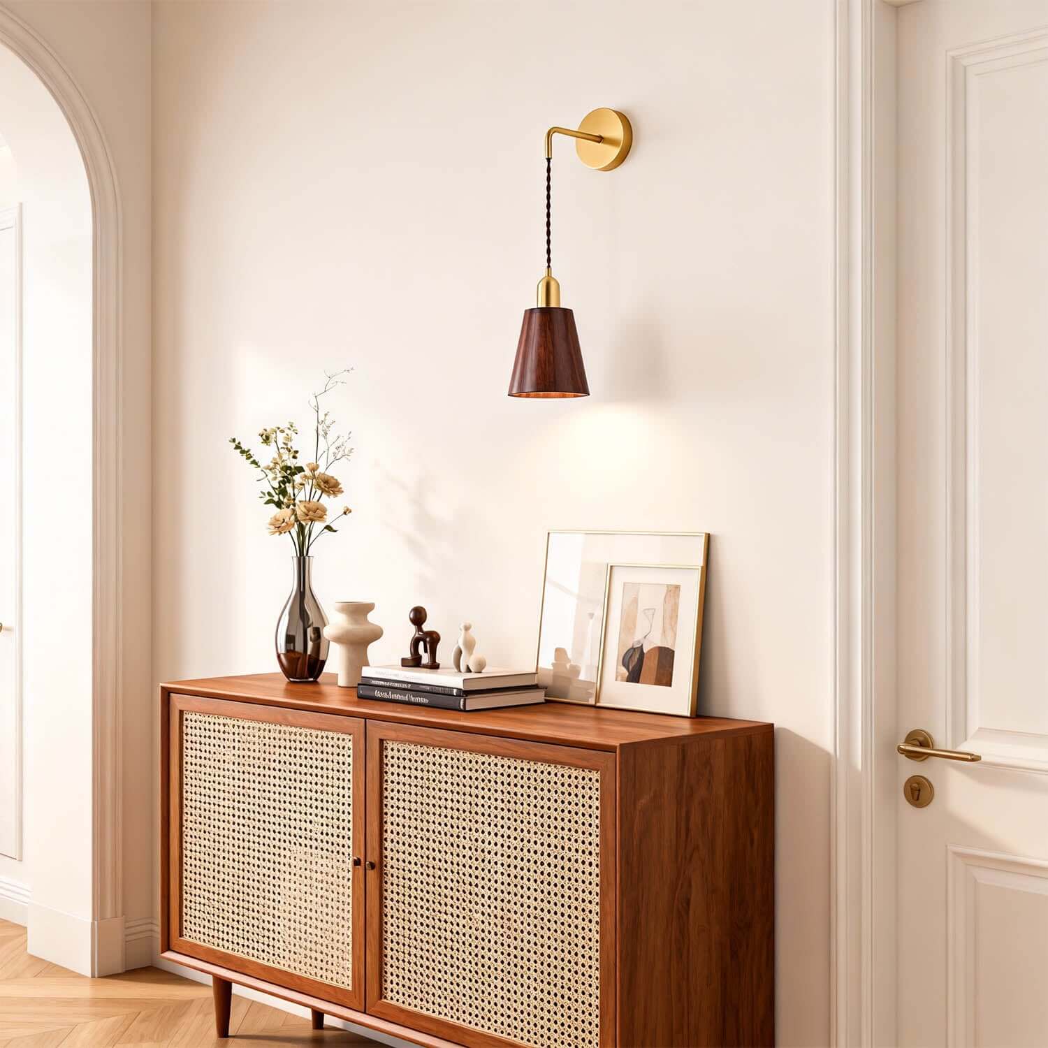 Qivora Wall Light