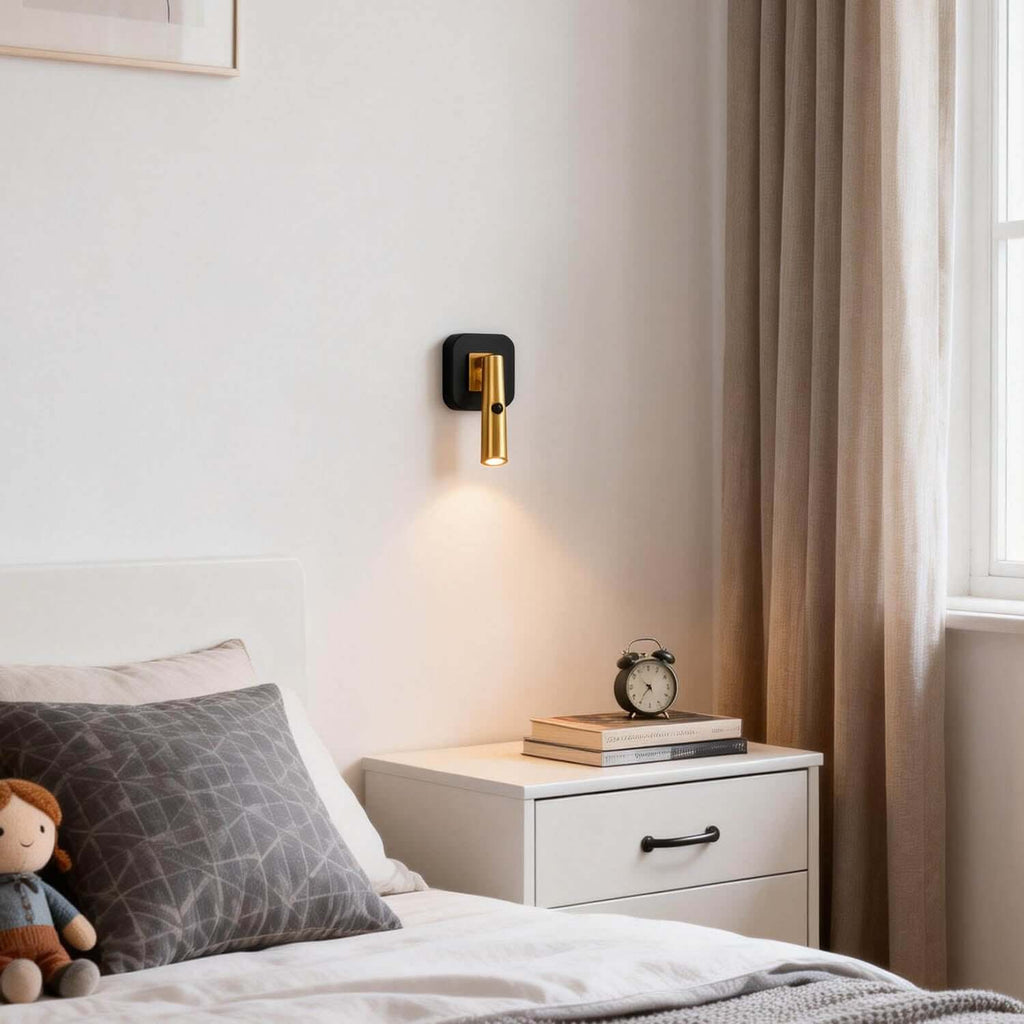 Quoril Wall Light