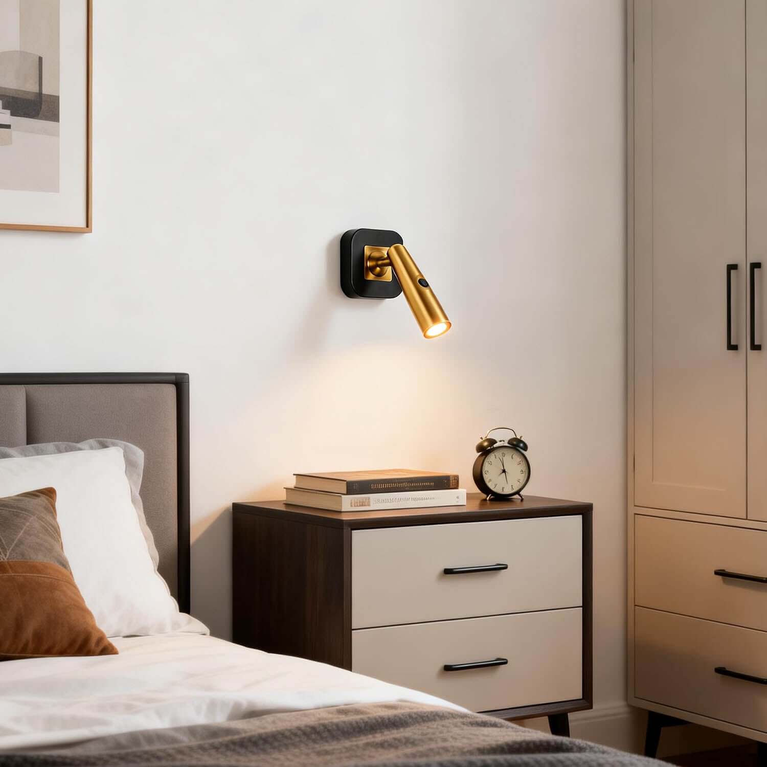 Quoril Wall Light