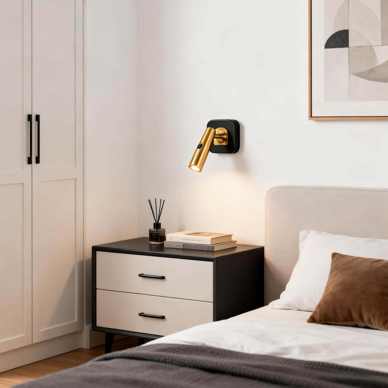 Quoril Wall Light