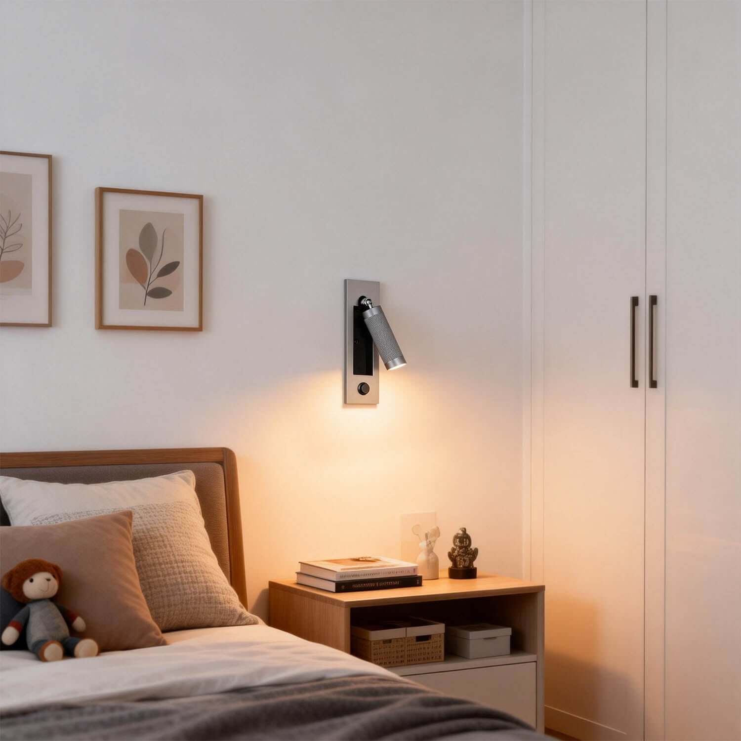 Qylon Wall Light