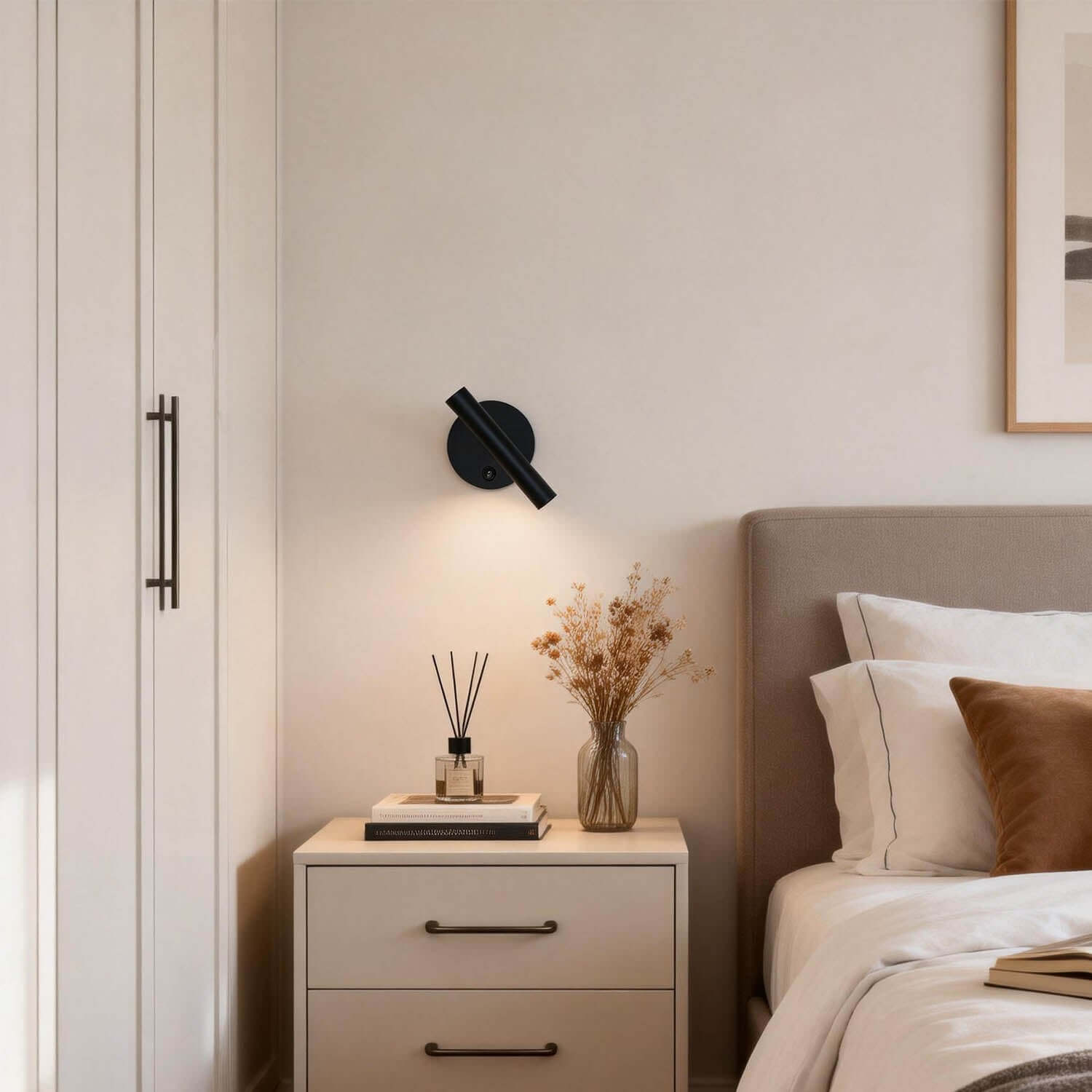 Ruvani Wall Light