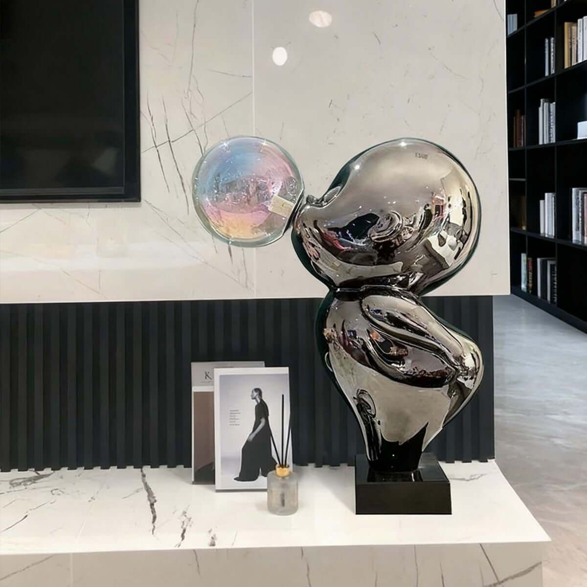 Selvina Sculpture Table Lamp