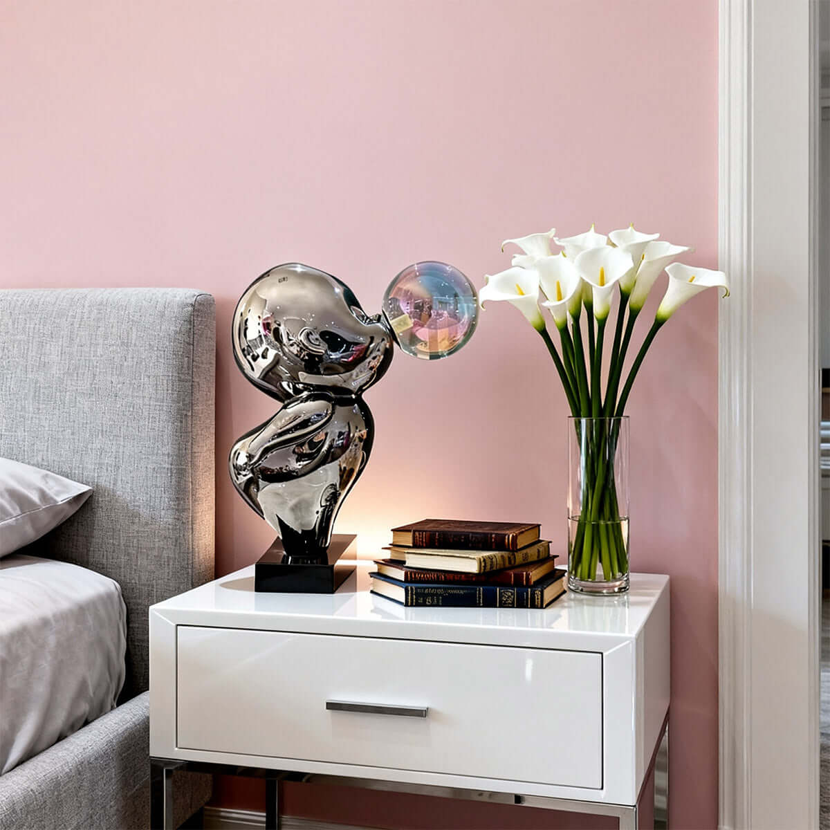 Selvina Sculpture Table Lamp