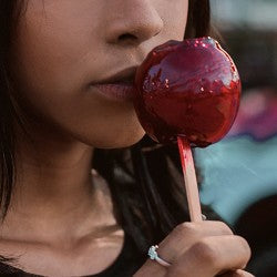 Winter Candy Apple (Scented Beads)