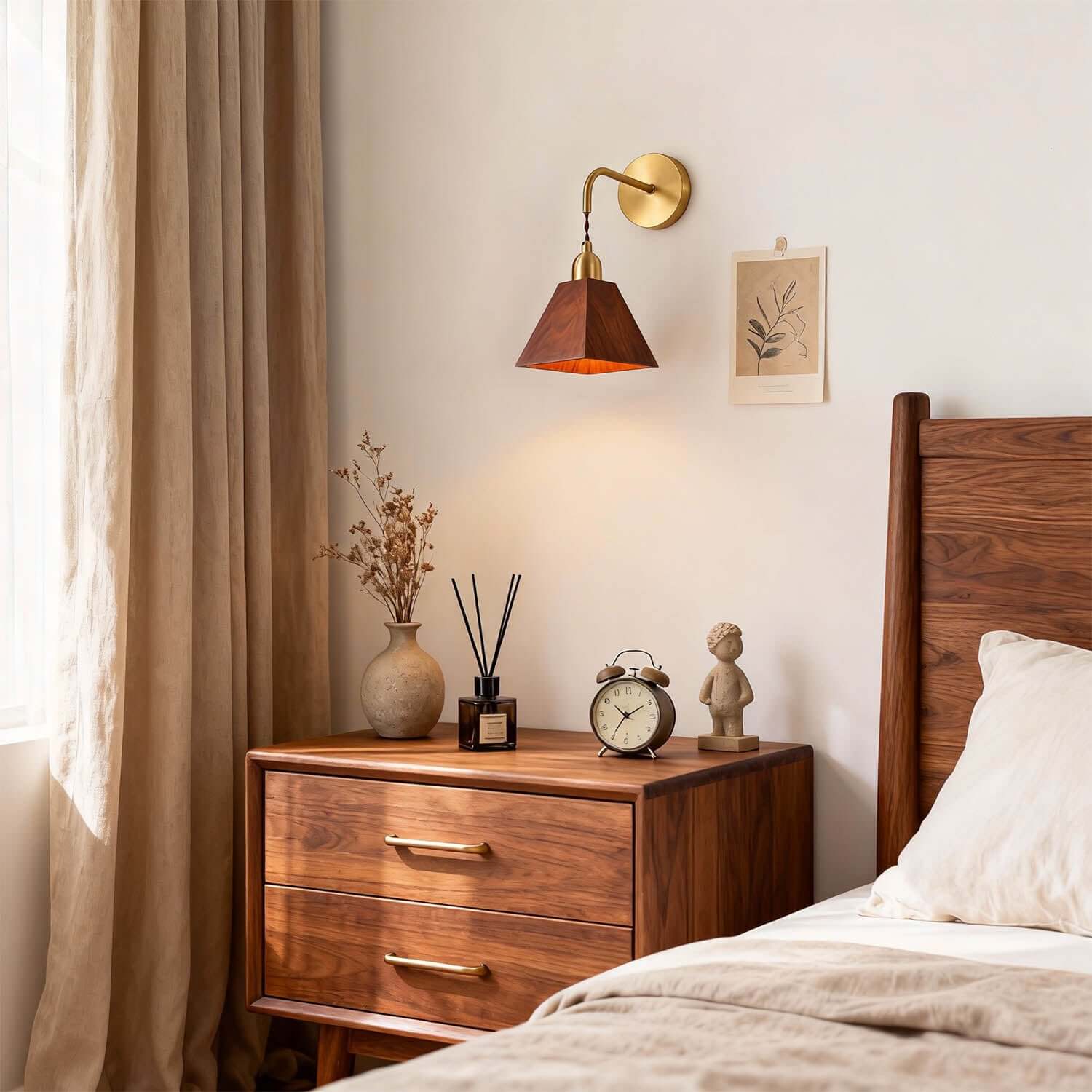 Tivaro Wall Light
