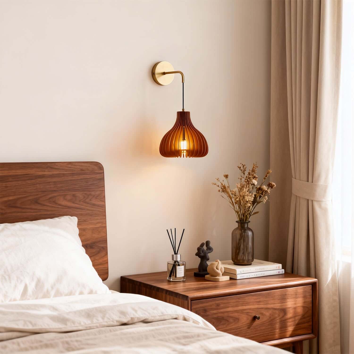 Toravi A Wall Light