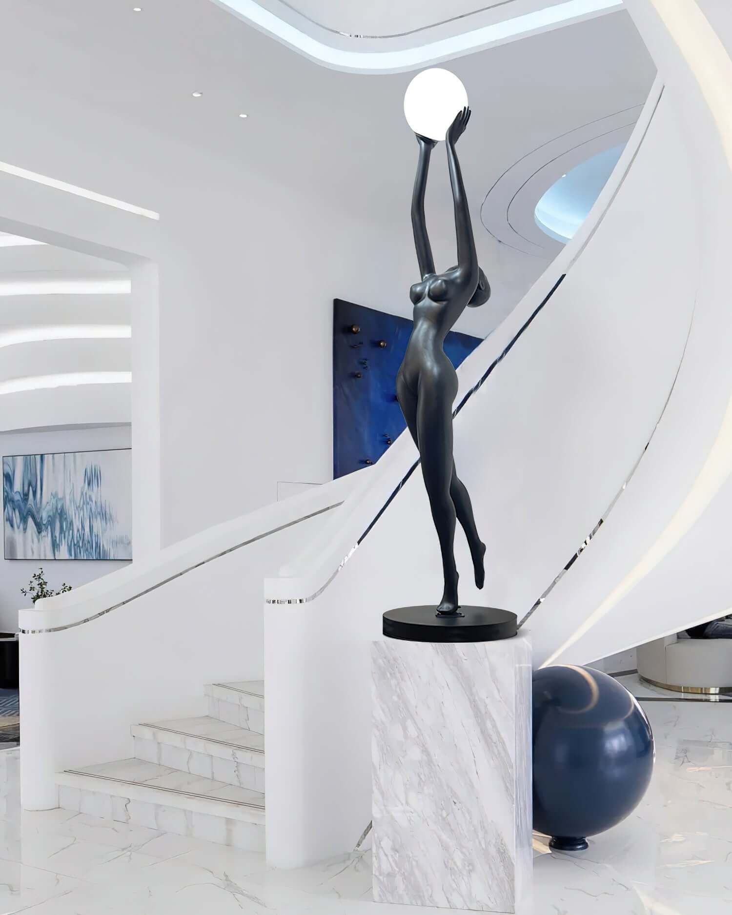 Tovlia Sculpture Table Lamp