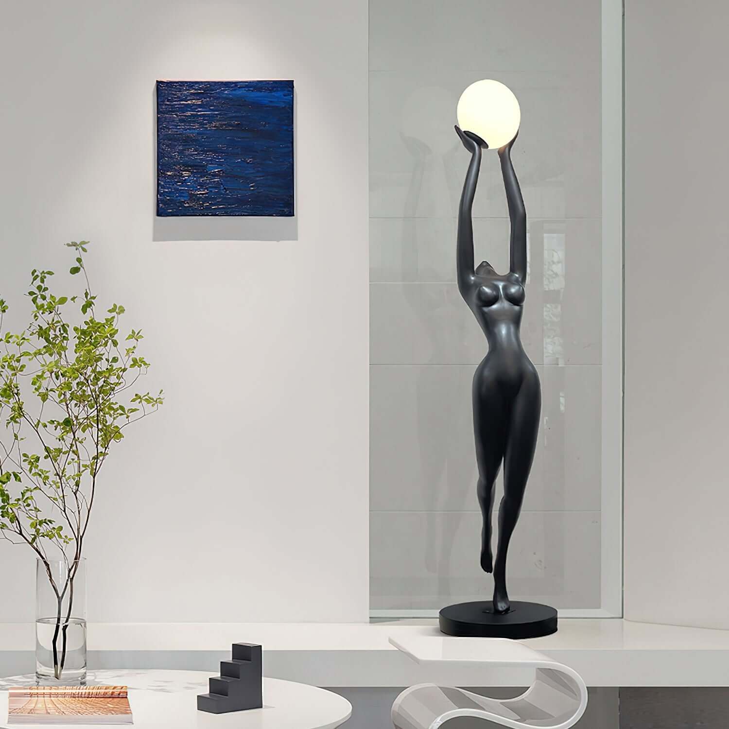 Tovlia Sculpture Table Lamp