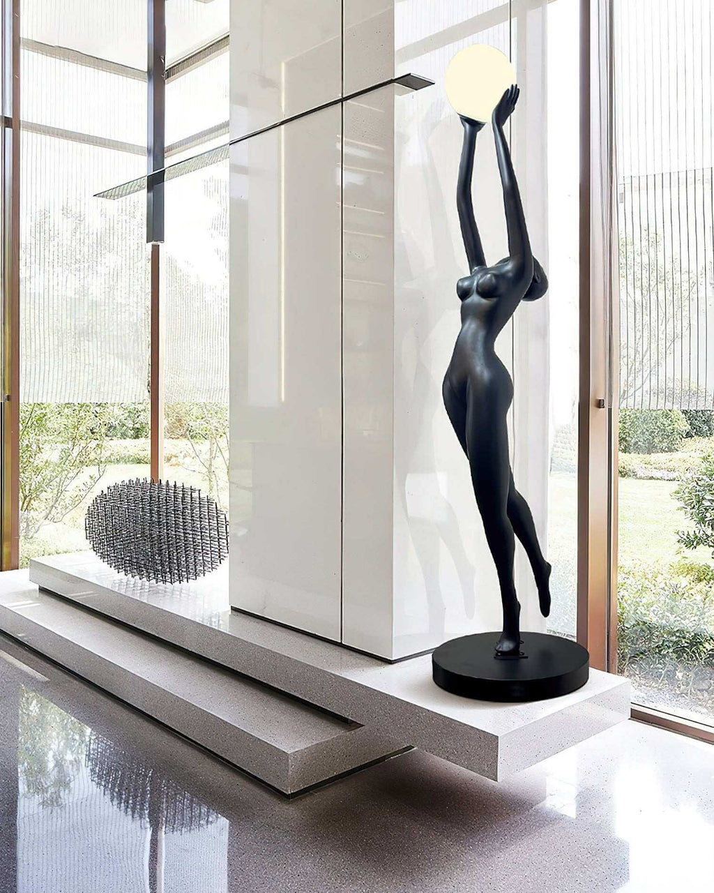 Tovlia Sculpture Table Lamp