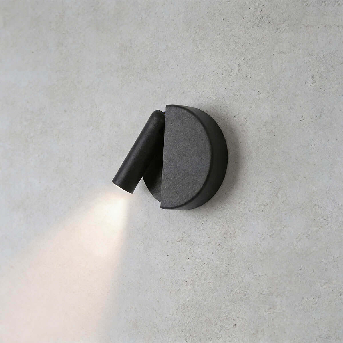 Veqti Wall Light