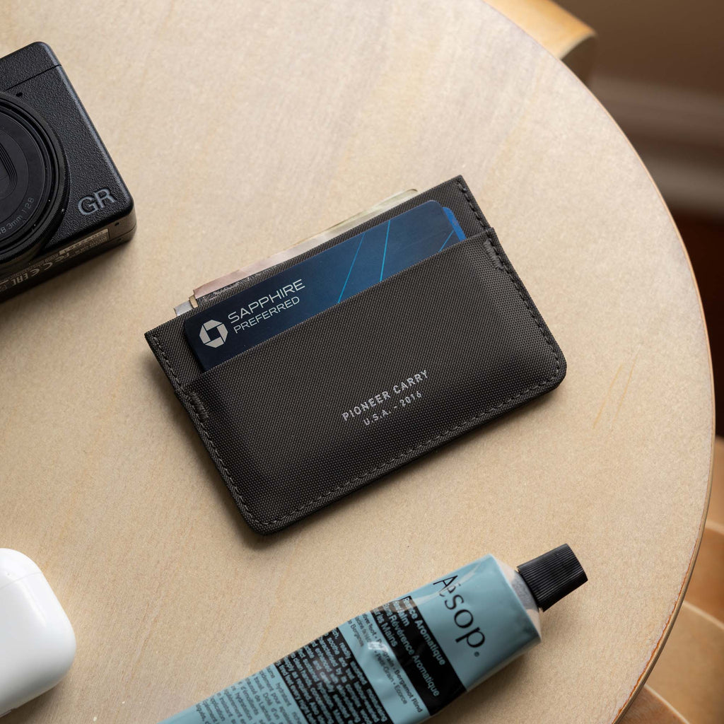 Molecule Cardholder