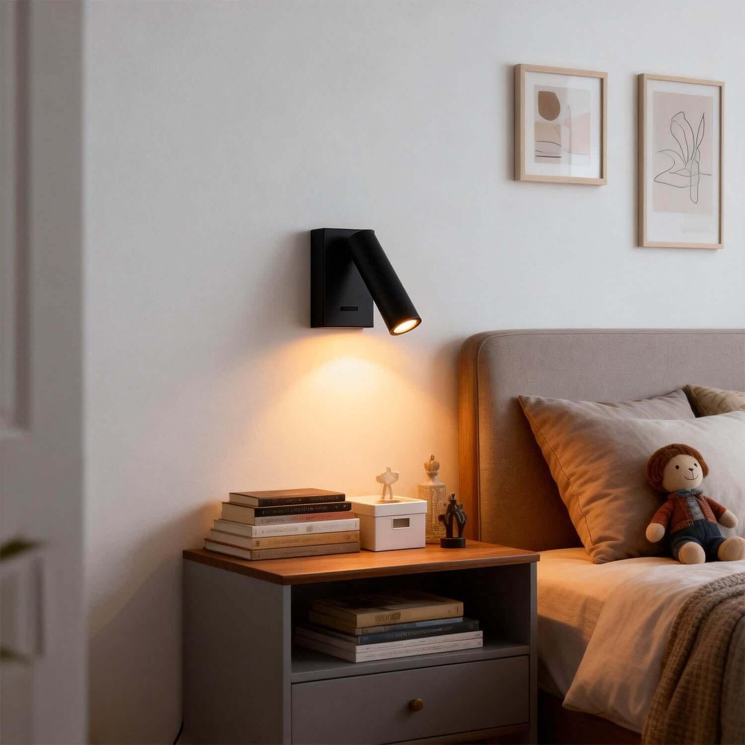 Xevon Wall Light