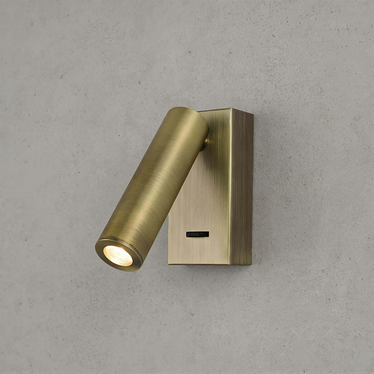 Xevon Wall Light
