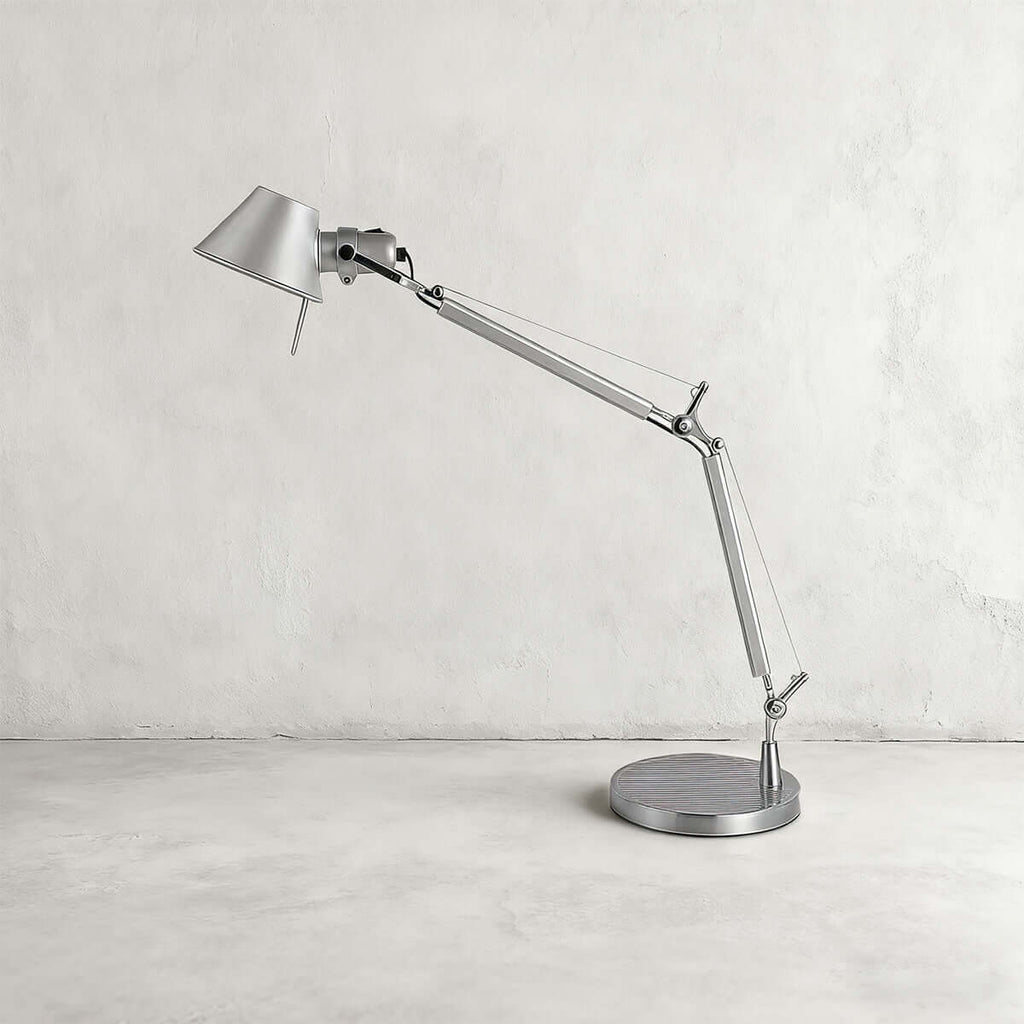 Xirula Table Lamp
