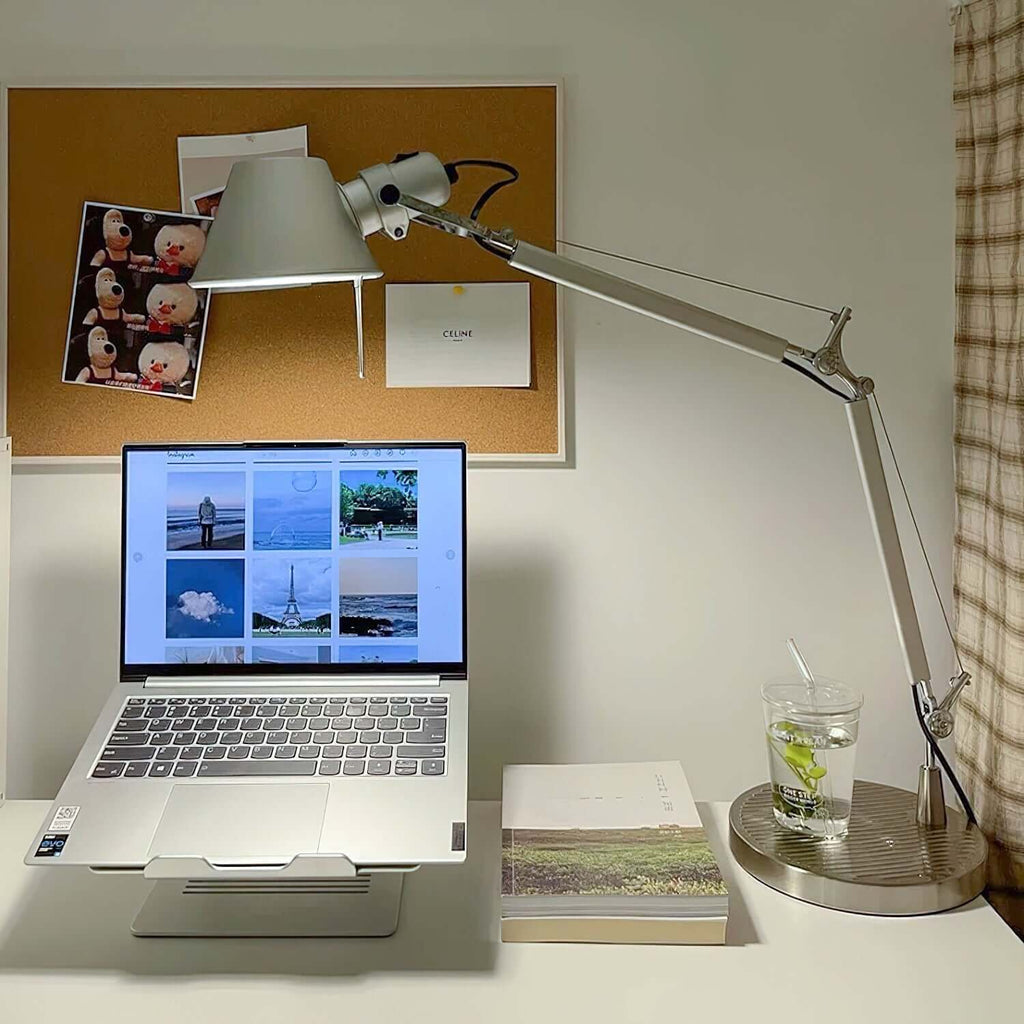 Xirula Table Lamp
