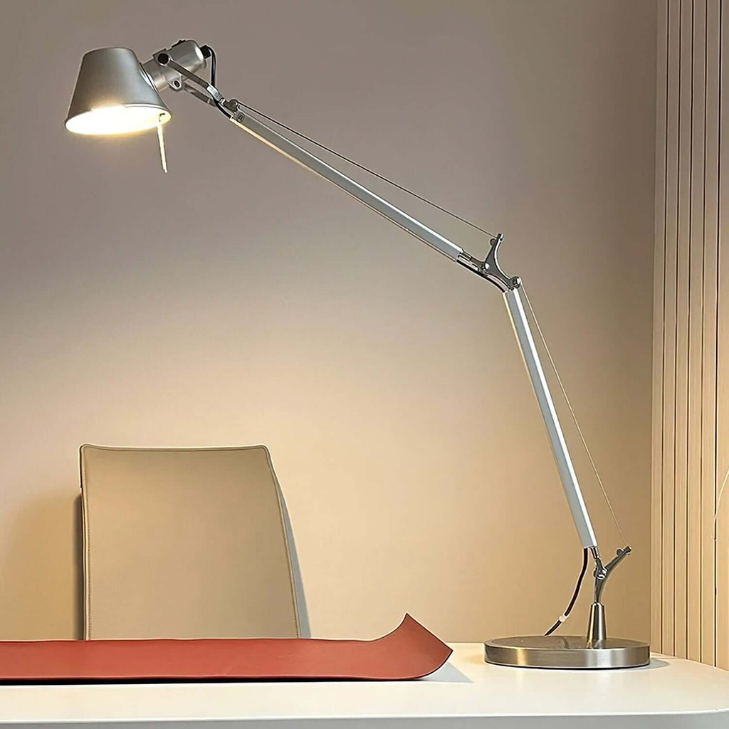 Xirula Table Lamp