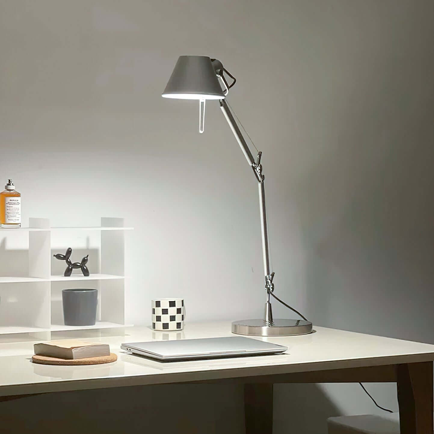 Xirula Table Lamp
