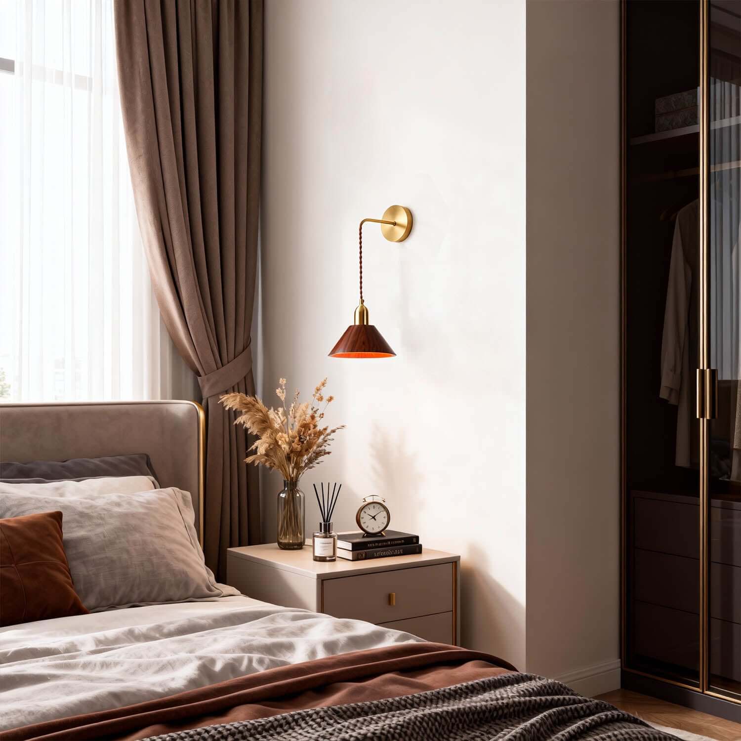 Zavro Wall Light
