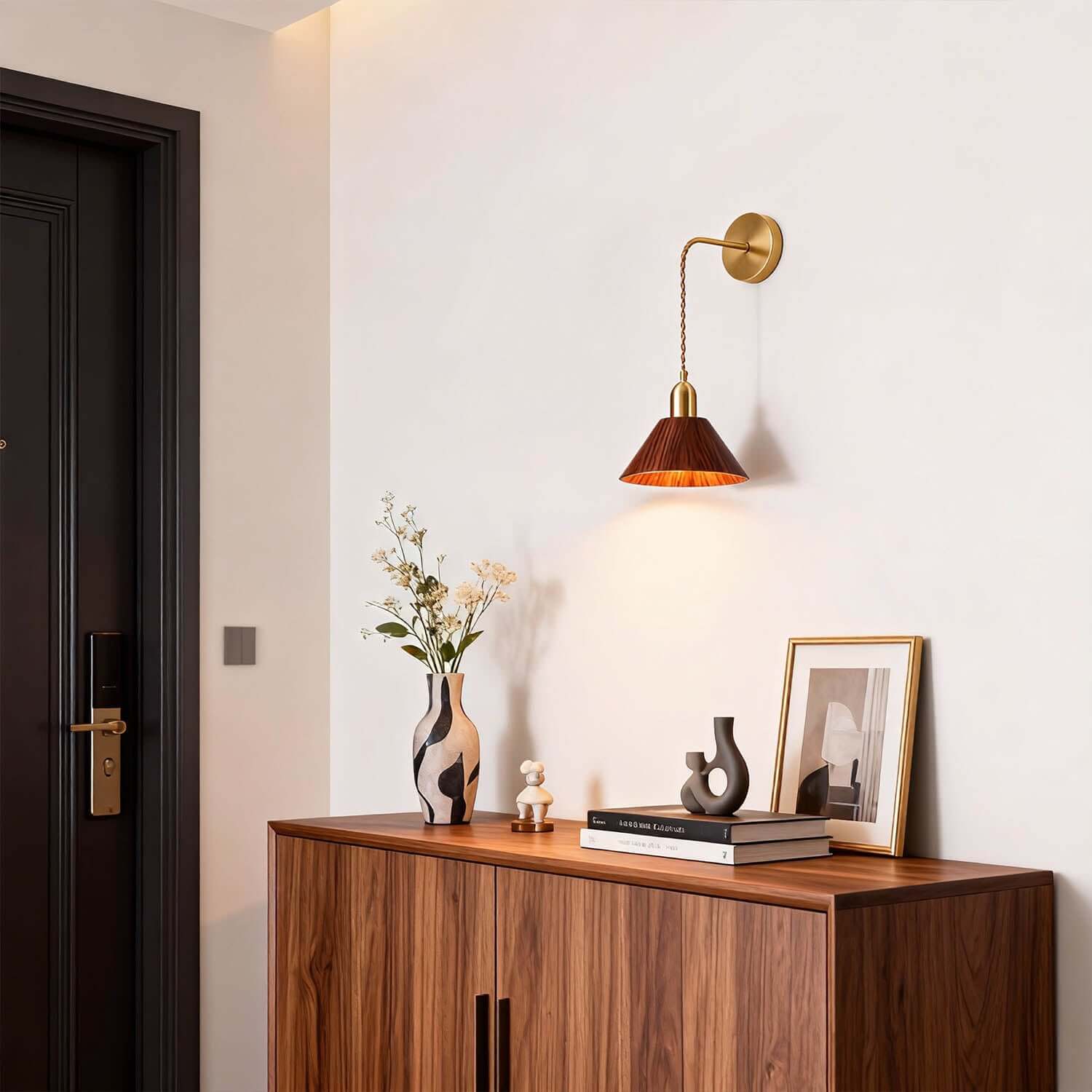 Zavro Wall Light