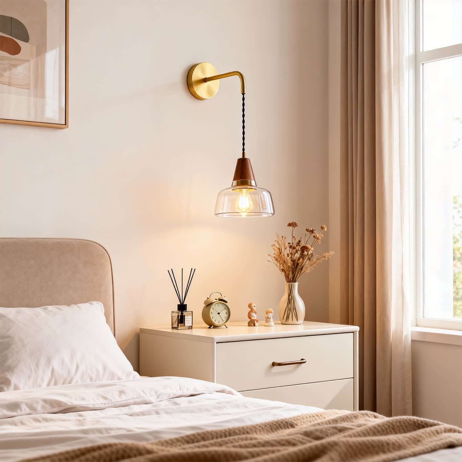 Zevoni Wall Light